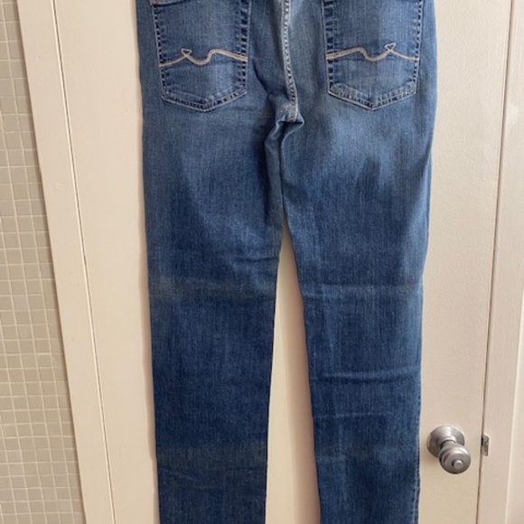 7 for all mankind (worn once) low straight medium wash jeans - 32 - Picture 4 of 9